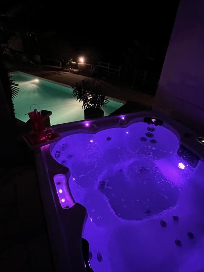 Chambre Au Calme Avec Spa Privatif Gratuit Sud Aveyron Les Palmiers Des Causses Saint-Rome-de-Tarn ภายนอก รูปภาพ